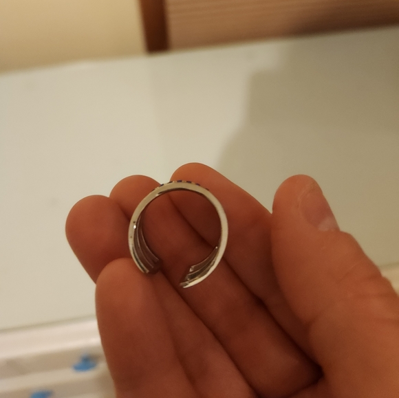 Ring - Picture 3 of 4